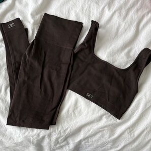 SET Active Seamless Ribbed Sports Bra and Leggings in Dark Brown
